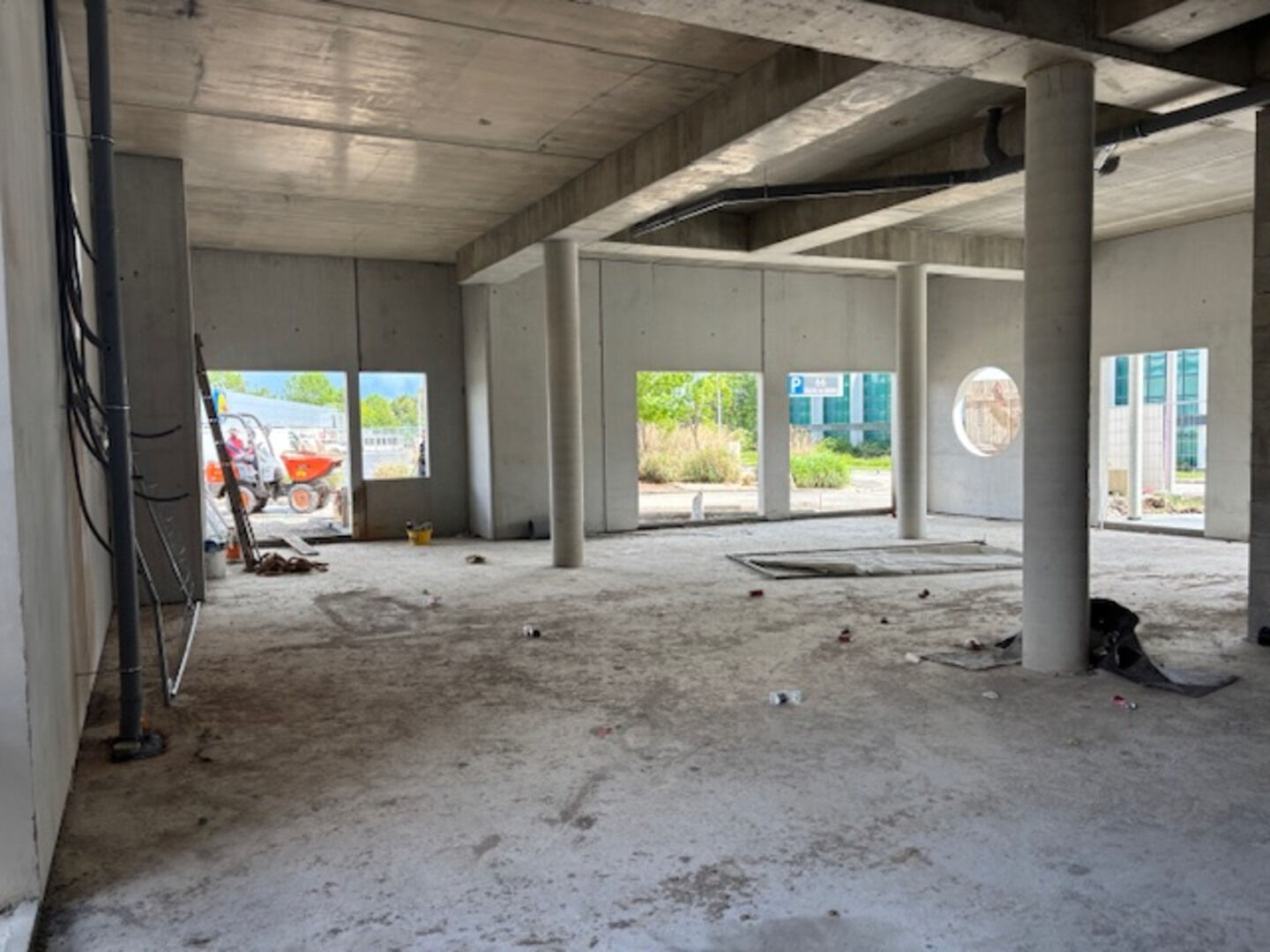 VENTE - Local - La Talaudière (42350) - 241600 €