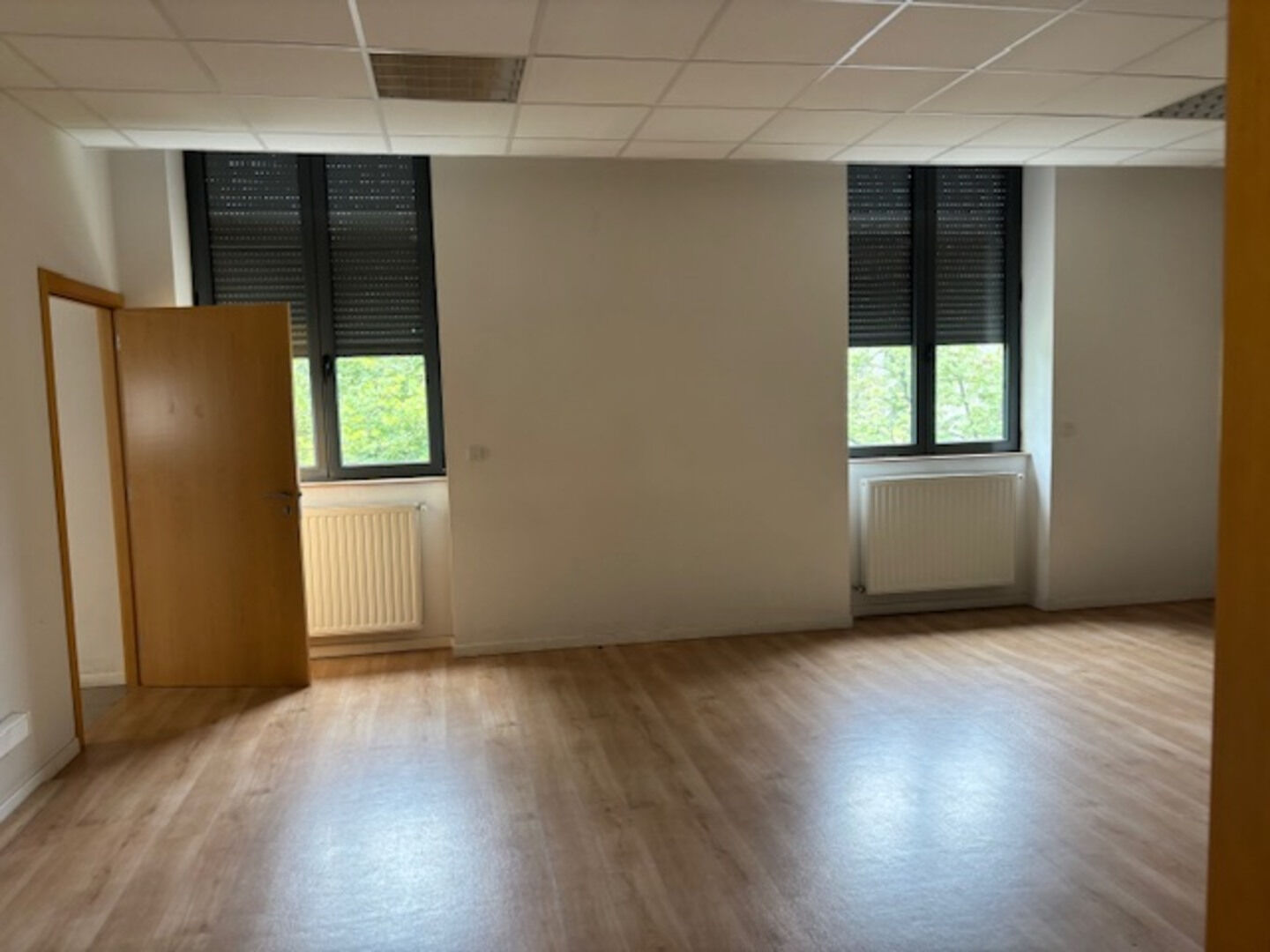 LOCATION - Local - SAINT ETIENNE (42100) - 5292 €