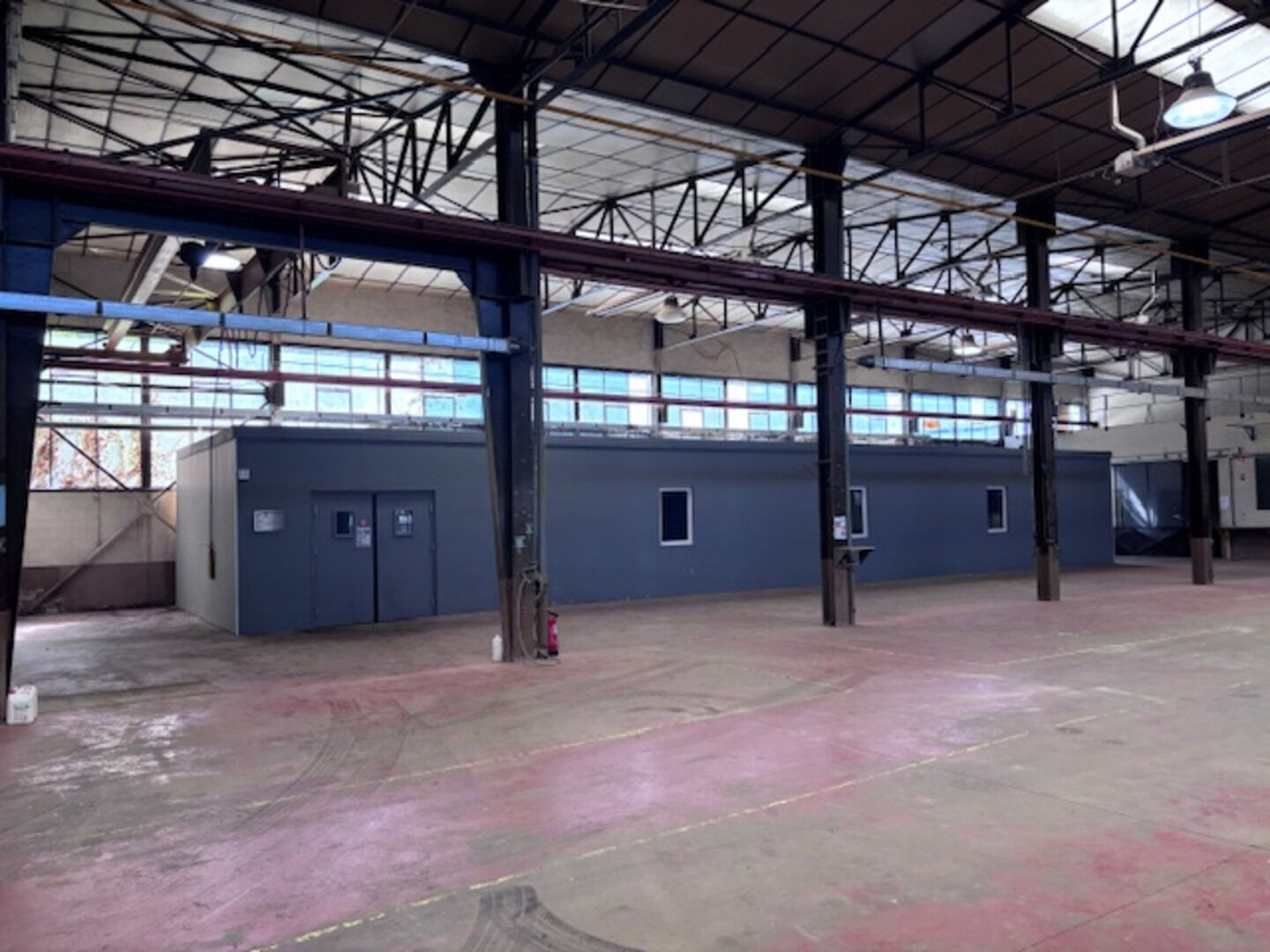 VENTE - Local - SAINT ETIENNE (42100) - 650000 €