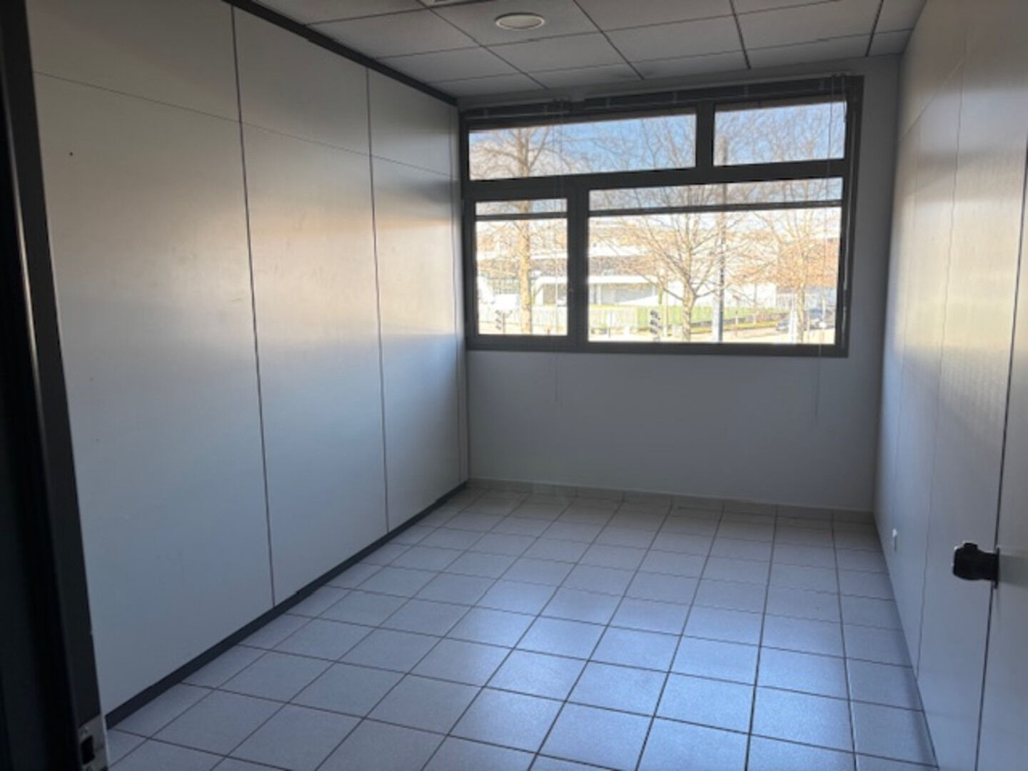 LOCATION - Local - SAINT ETIENNE (42000) - 1867 €