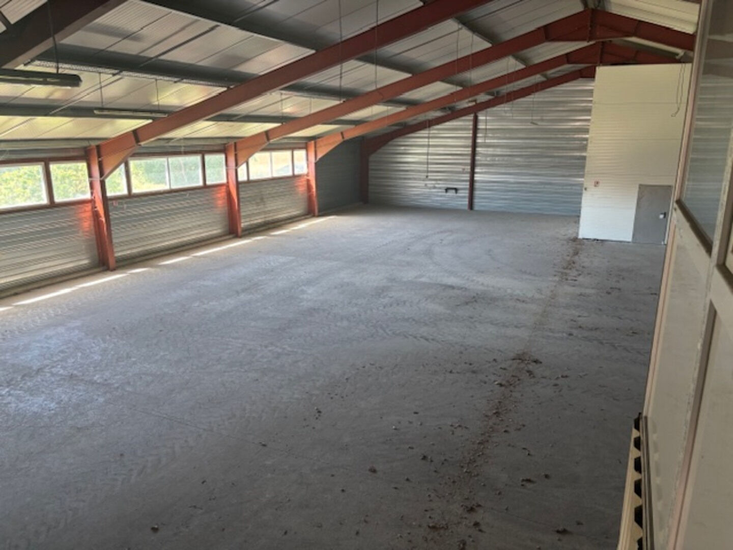 VENTE - Local - CIVENS (42110) - 625000 €