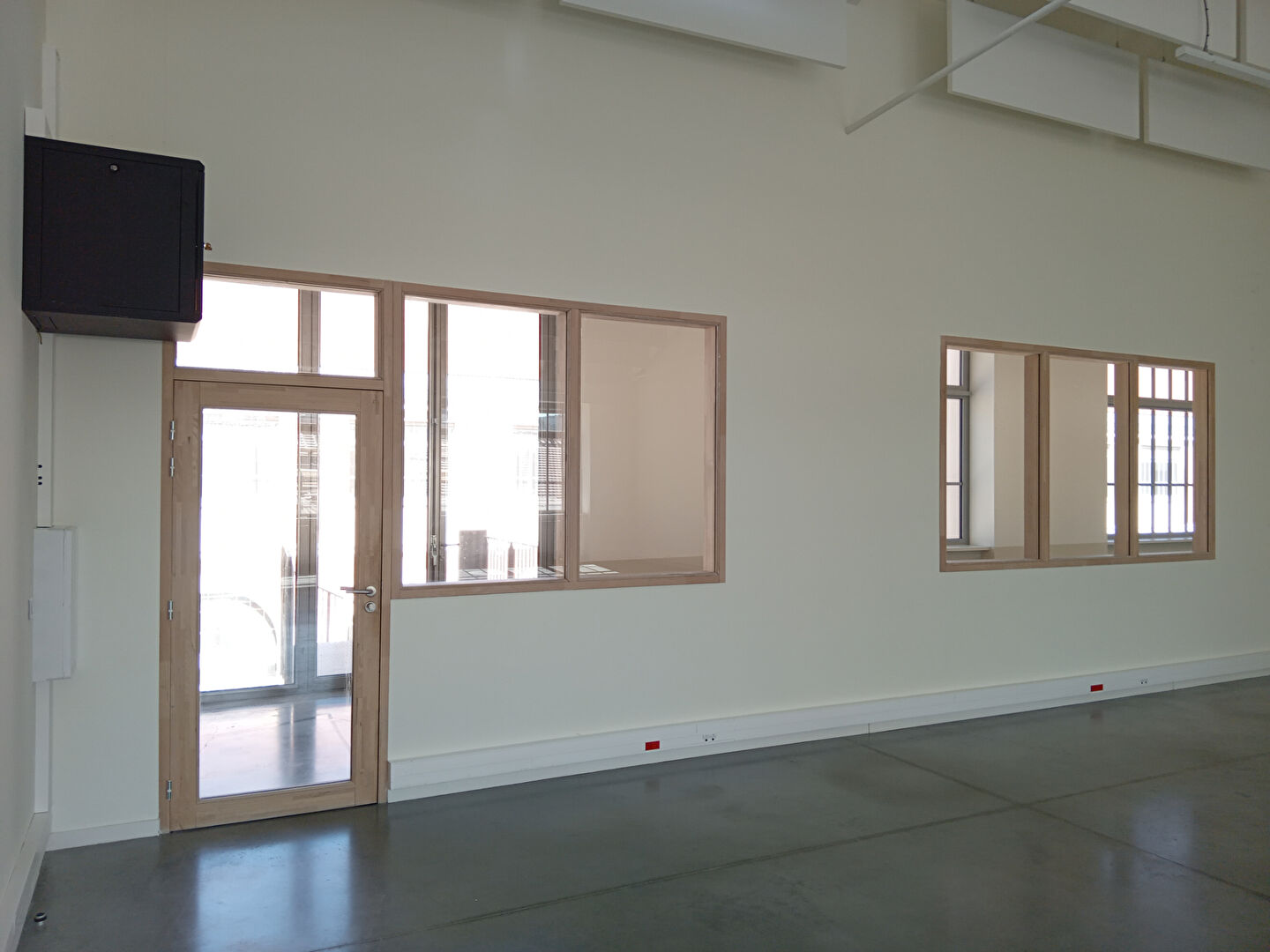 LOCATION - Local - SAINT ETIENNE (42000) - 1667 €