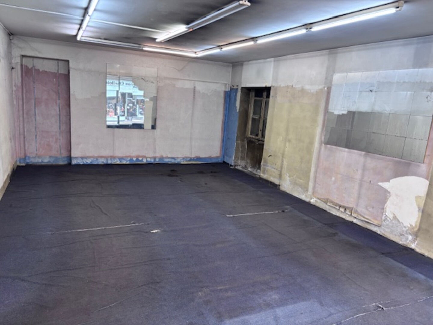 LOCATION - Local - RIVE DE GIER (42800) - 850 €