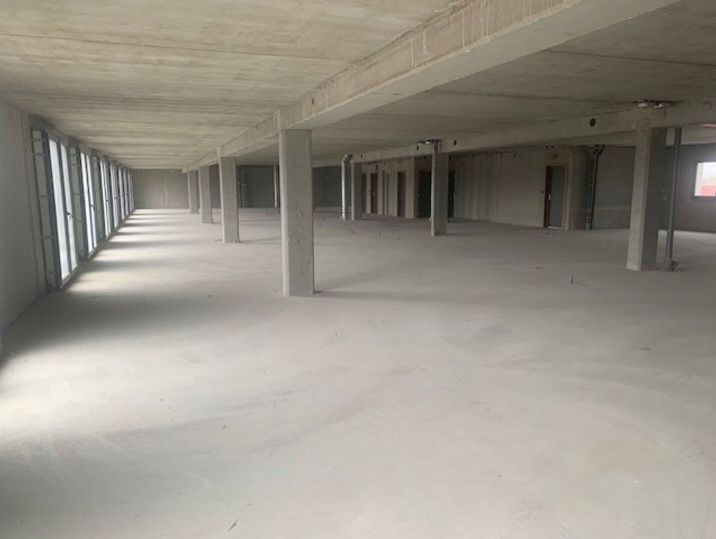 VENTE - Local - ANDREZIEUX BOUTHEON (42160) - 835000 €
