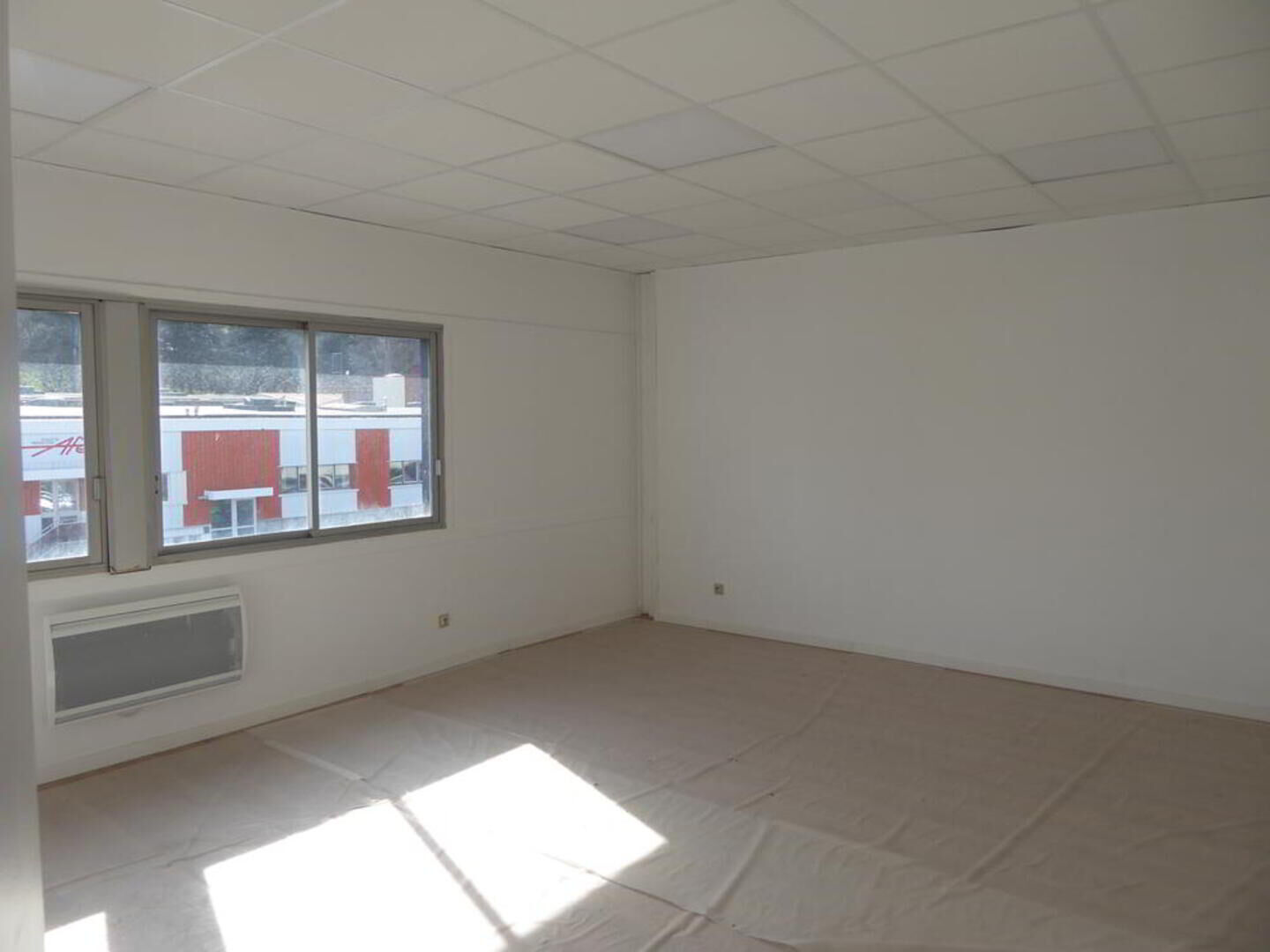 LOCATION - Local - SAINT ETIENNE (42000) - 6544 €