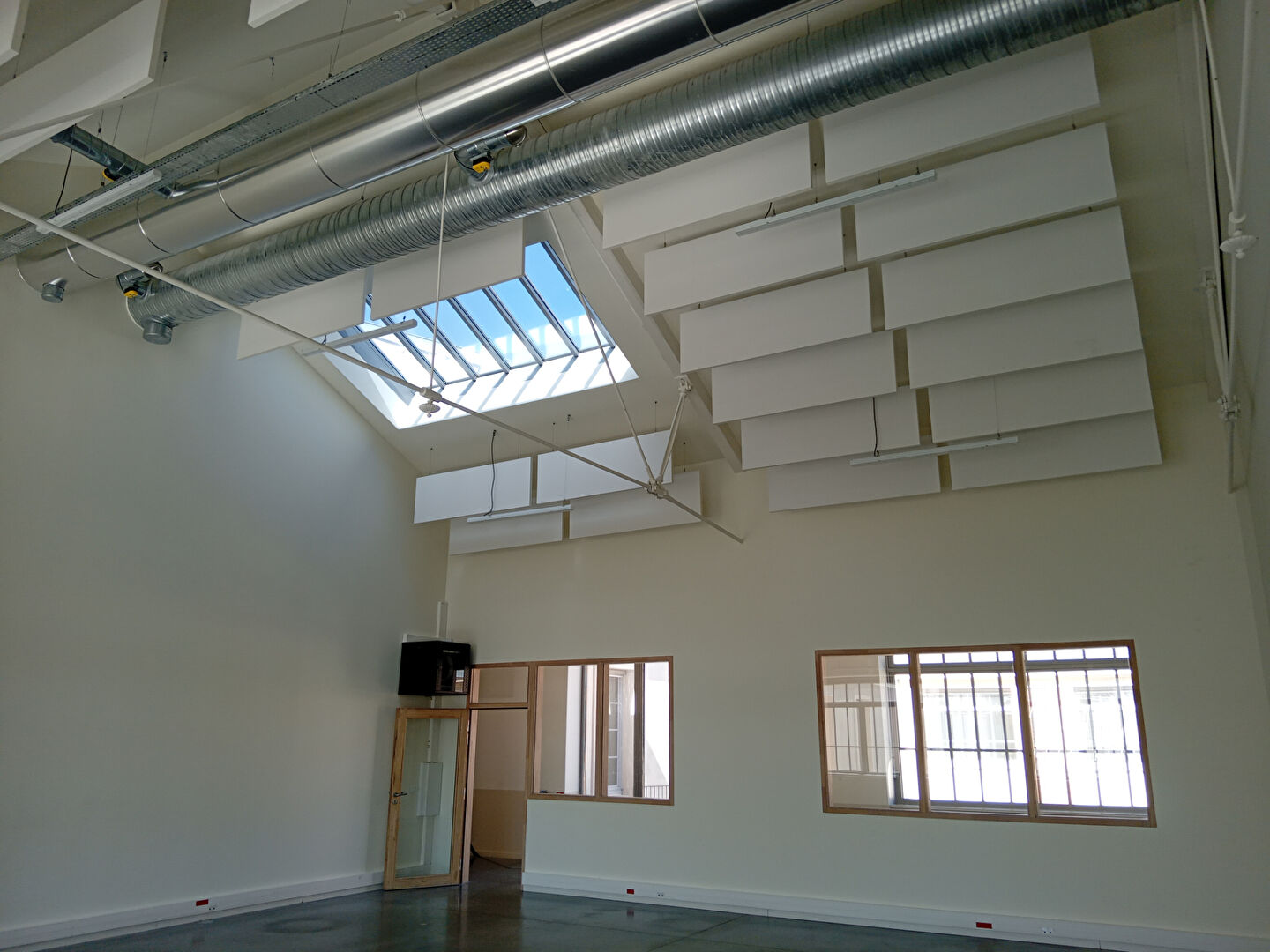 LOCATION - Local - SAINT ETIENNE (42000) - 1667 €