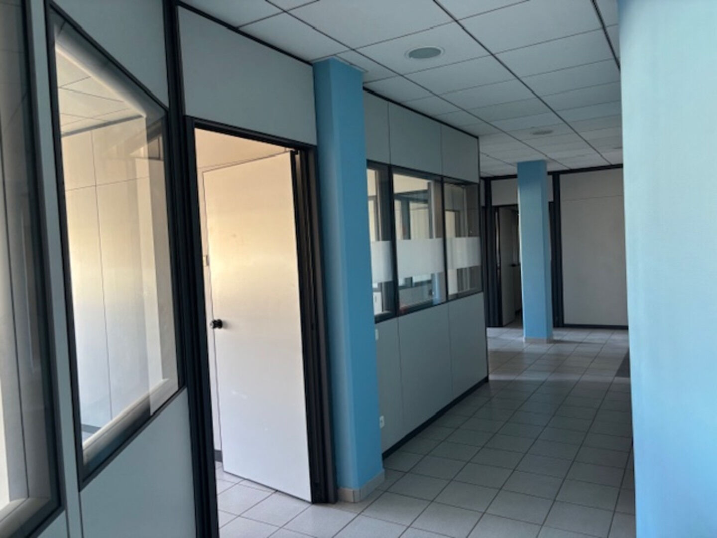 LOCATION - Local - SAINT ETIENNE (42000) - 1867 €