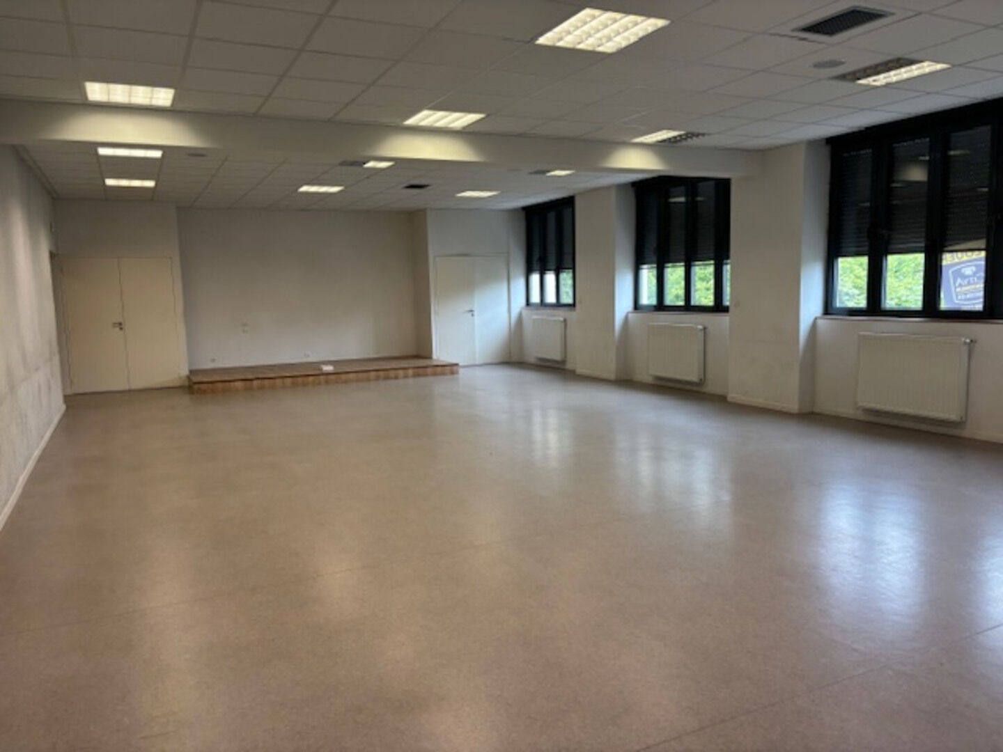 LOCATION - Local - SAINT ETIENNE (42100) - 5292 €