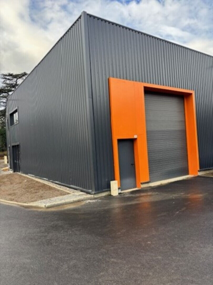 LOCATION - Local - ANDREZIEUX BOUTHEON (42160) - 1283 €