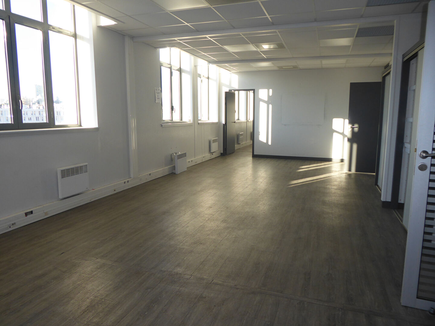 VENTE - Local - SAINT ETIENNE (42100) - 293000 €