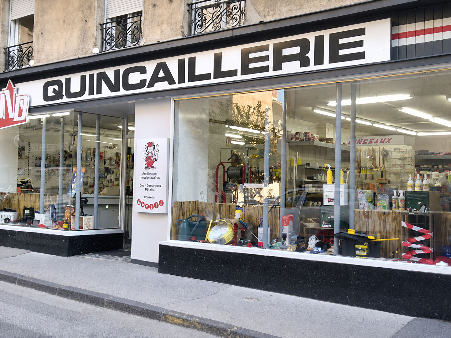 VENTE - Local - RIVE DE GIER (42800) - 110000 €