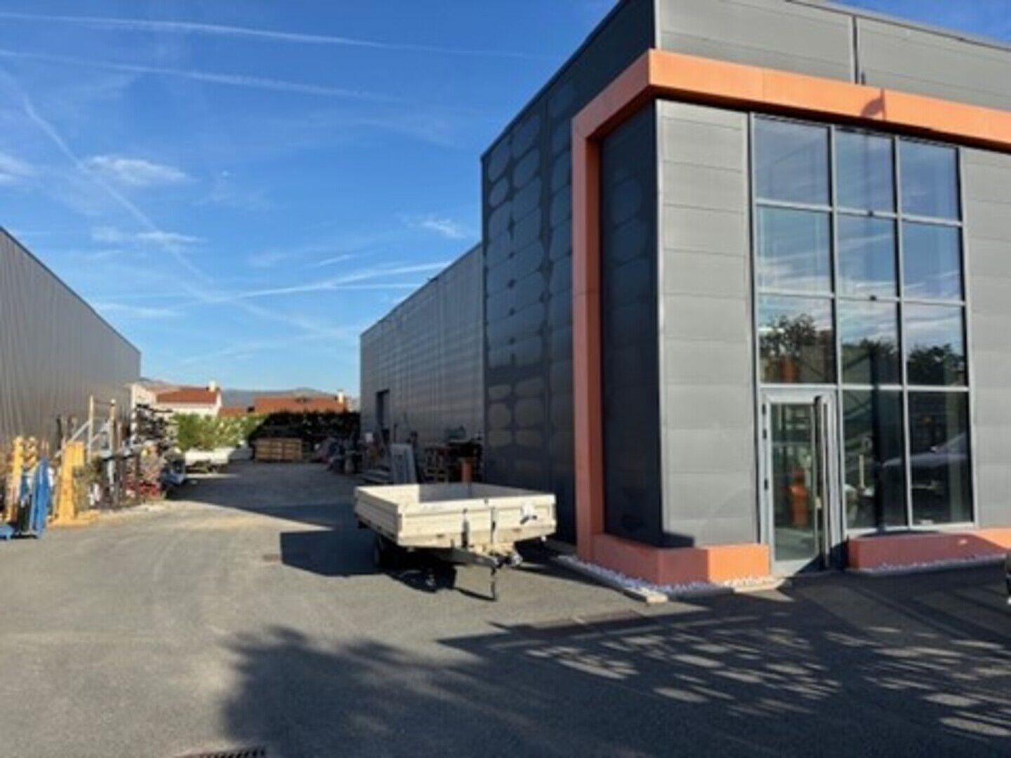 LOCATION - Local - SAINT PAUL EN JAREZ (42740) - 6000 €