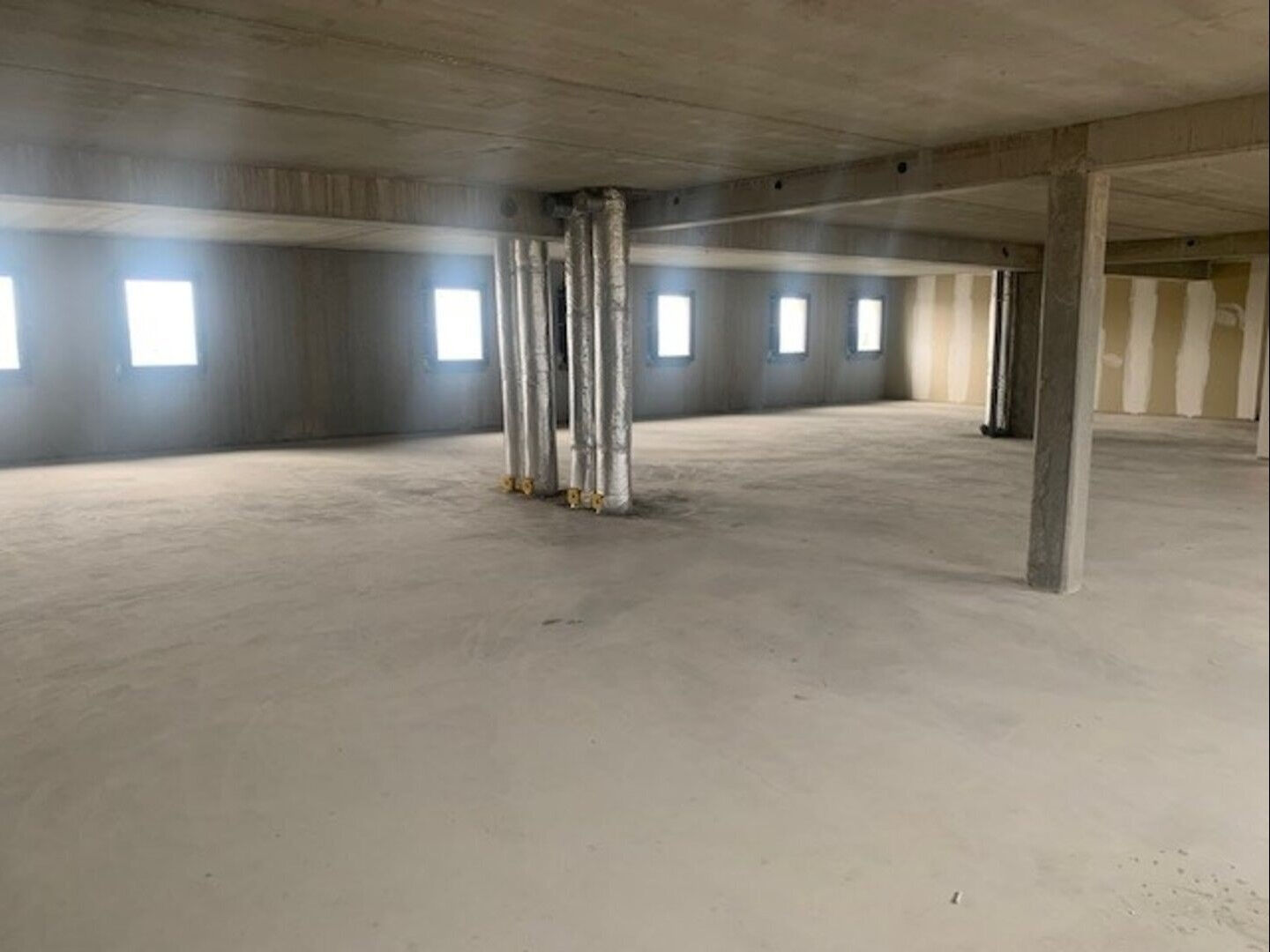 VENTE - Local - ANDREZIEUX BOUTHEON (42160) - 208000 €