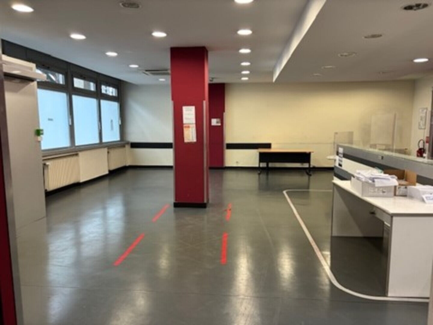 VENTE - Local - SAINT ETIENNE (42000) - 590000 €