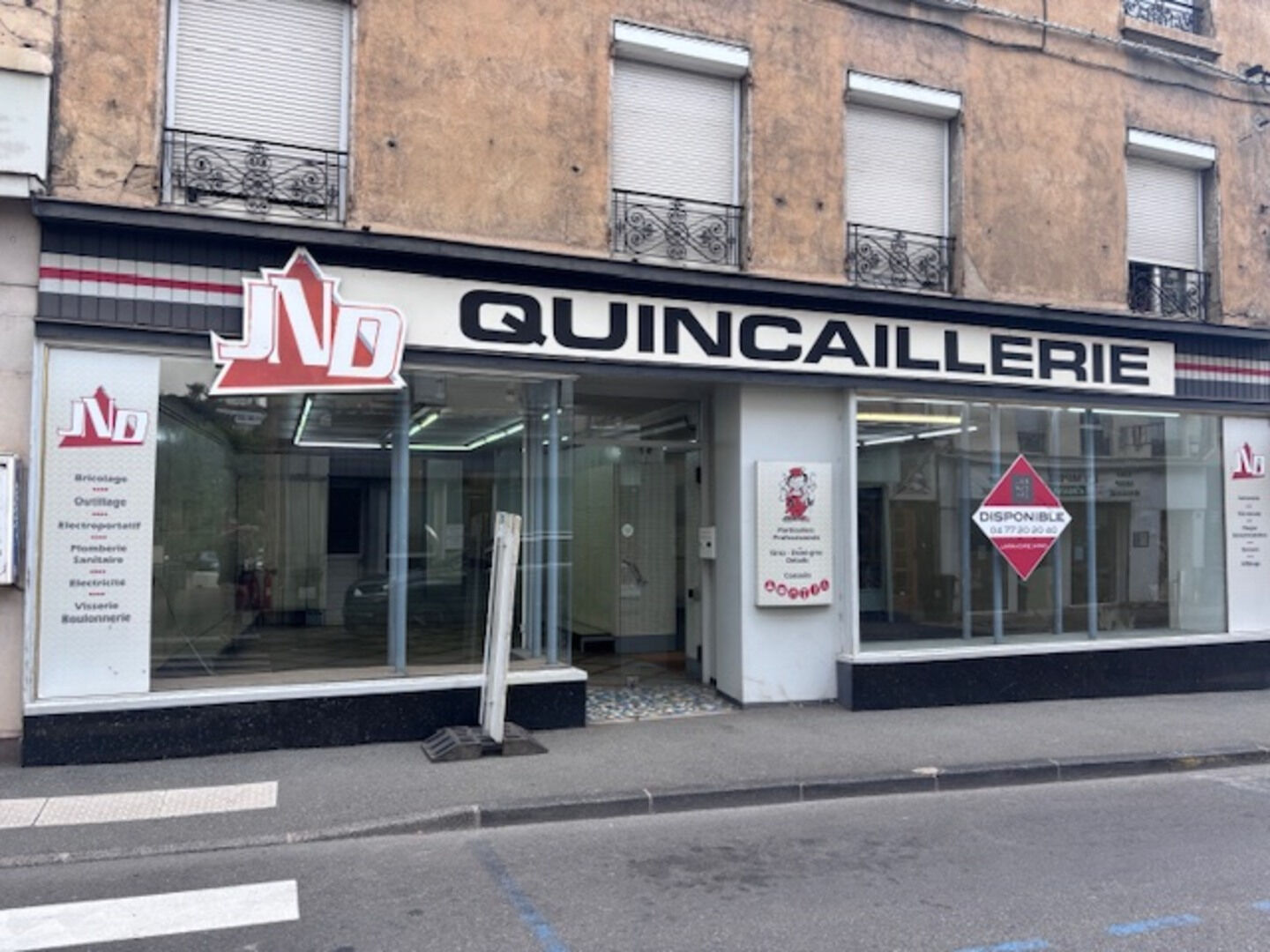 LOCATION - Local - RIVE DE GIER (42800) - 850 €