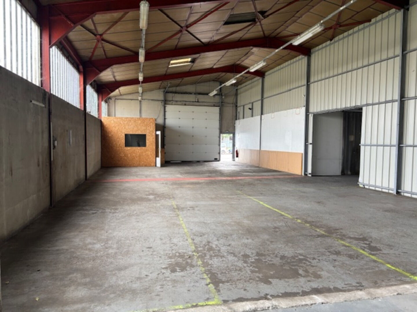 LOCATION - Local - SAINT ETIENNE (42000) - 6667 €