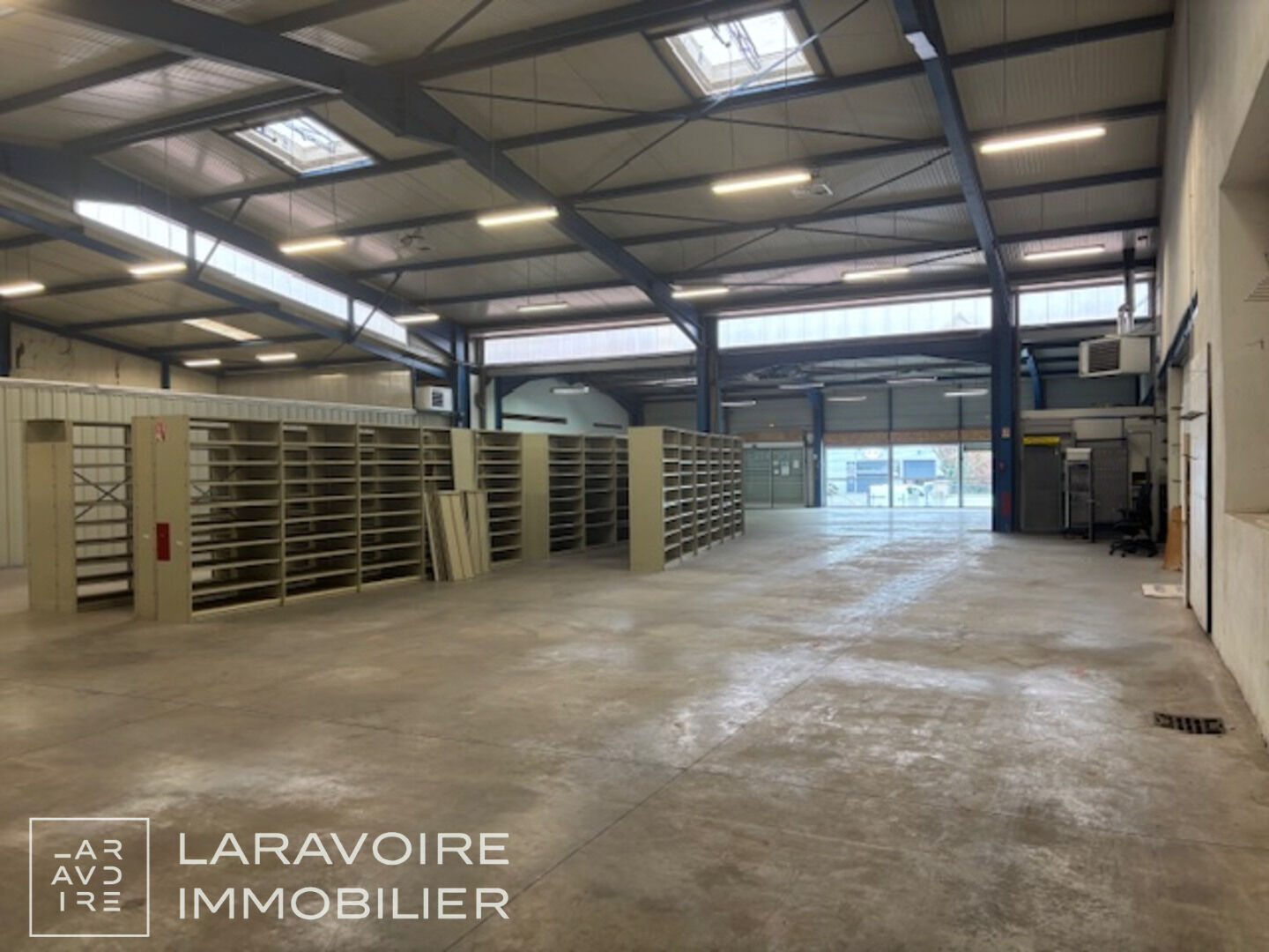 VENTE - Local - SAINT ETIENNE (42100) - 650000 €