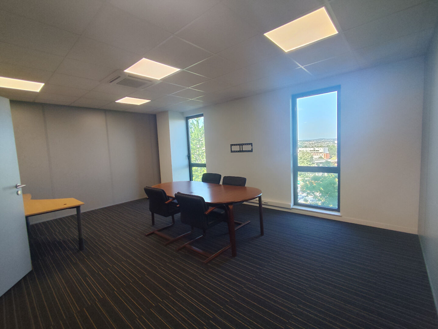 VENTE - Local - SAINT ETIENNE (42000) - 440000 €