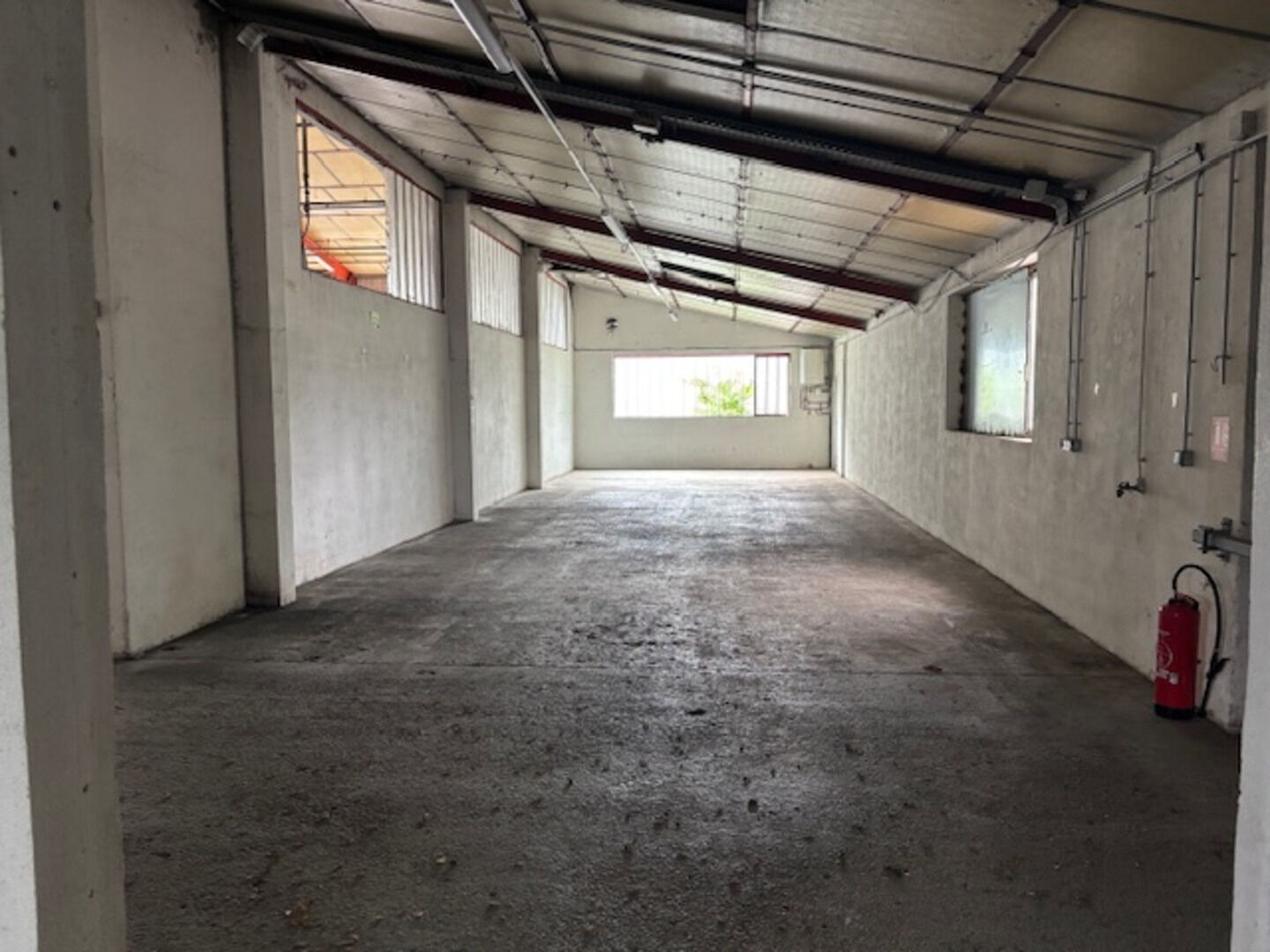 LOCATION - Local - SAINT ETIENNE (42000) - 6667 €