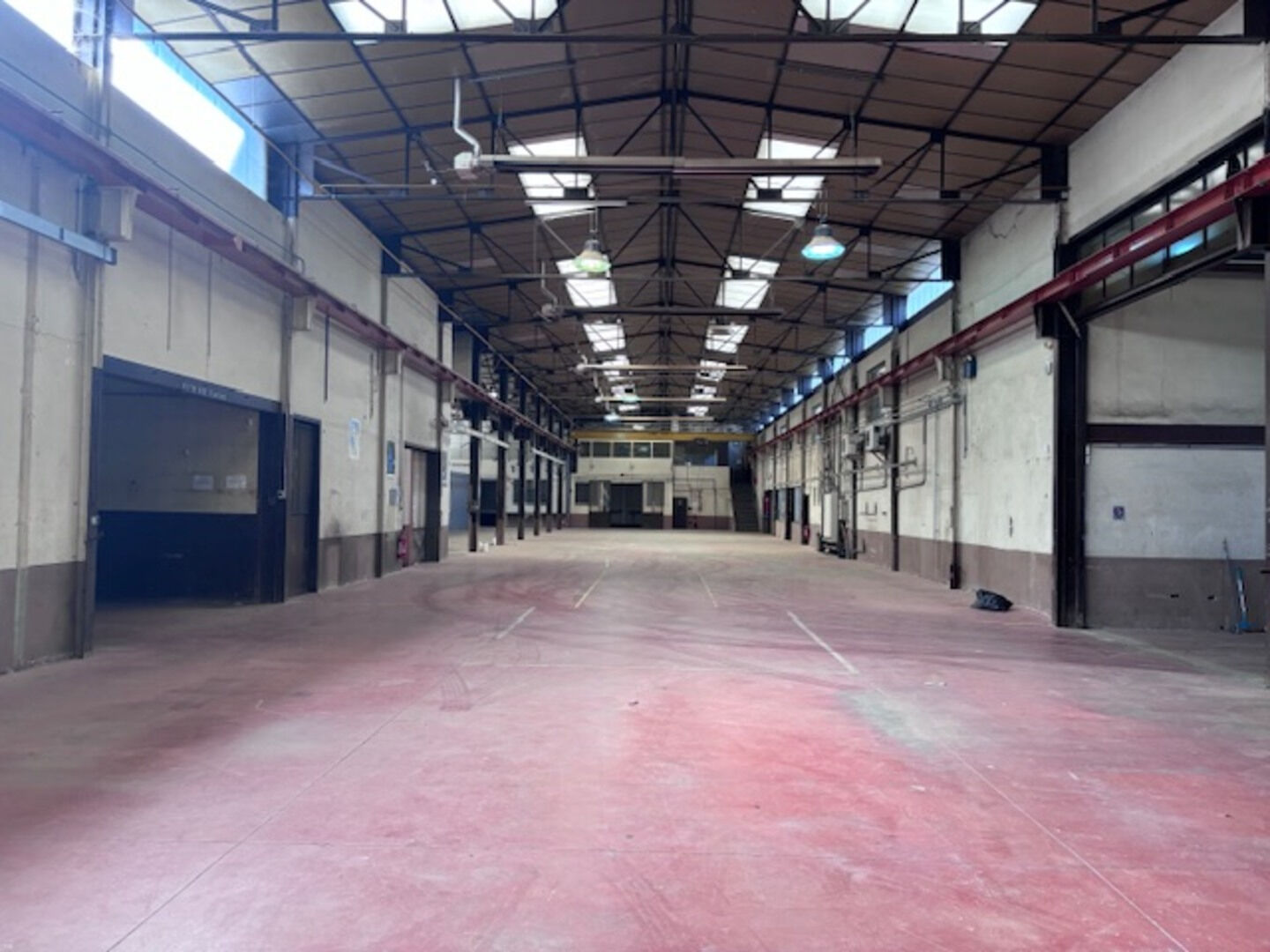 VENTE - Local - SAINT ETIENNE (42100) - 650000 €