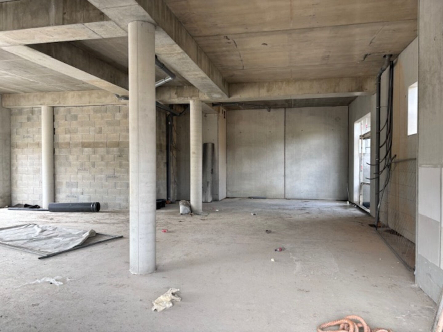 VENTE - Local - La Talaudière (42350) - 241600 €