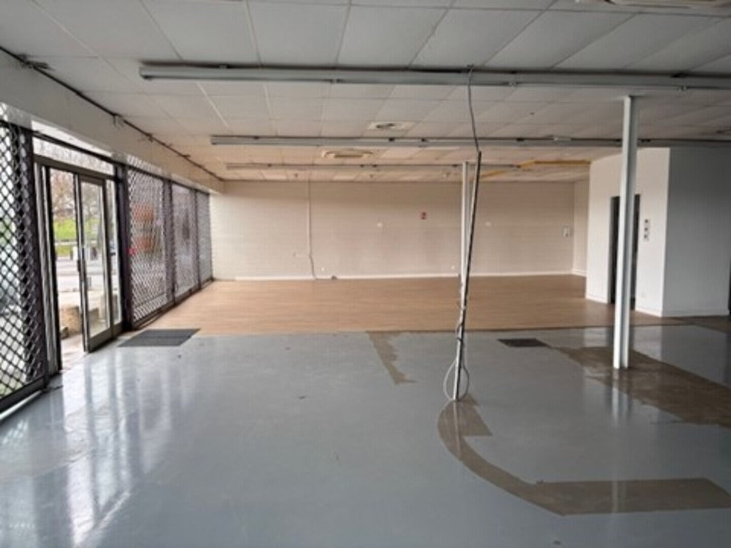 LOCATION - Local - VILLARS (42390) - 5000 €