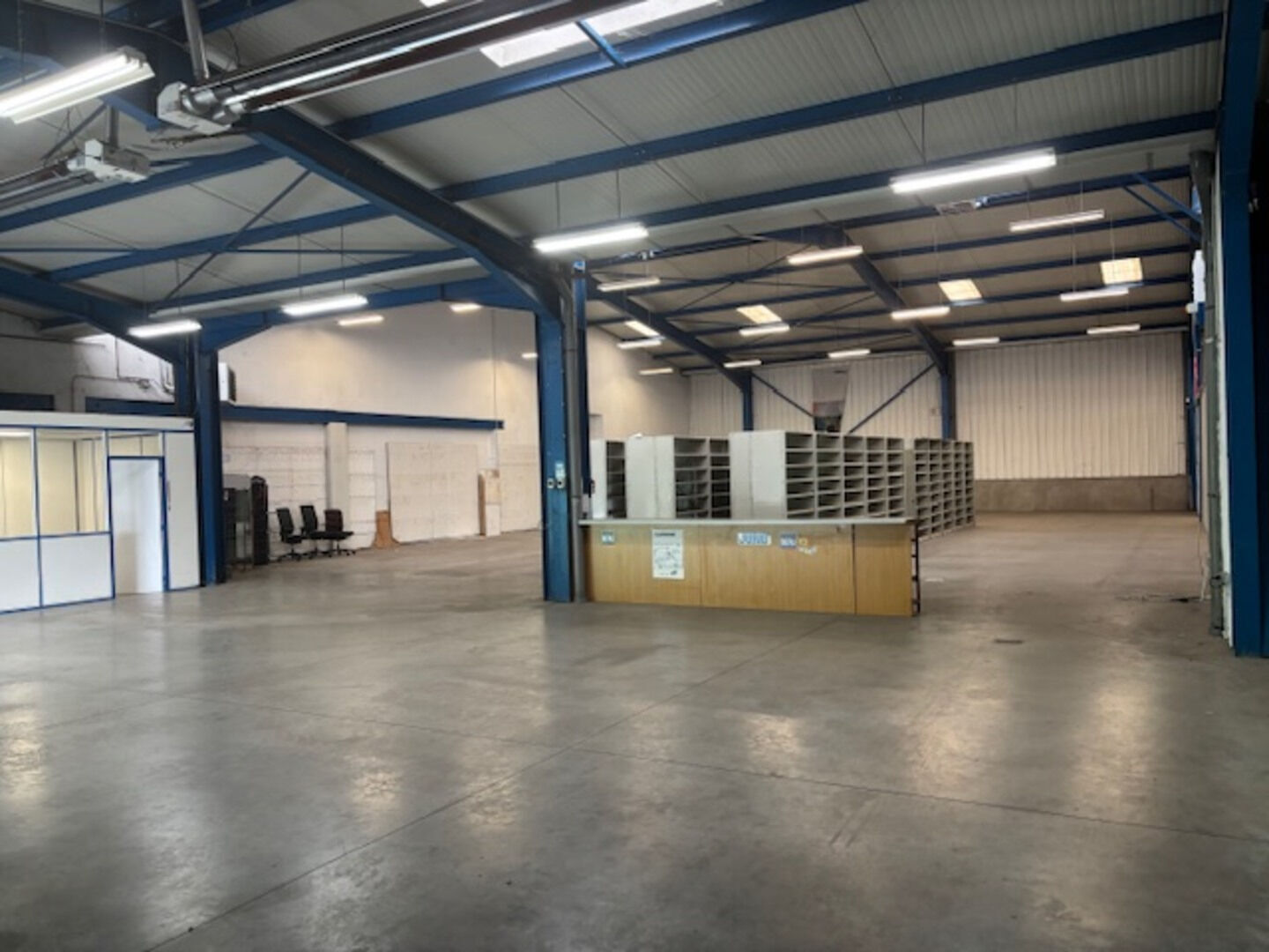 VENTE - Local - SAINT ETIENNE (42100) - 650000 €