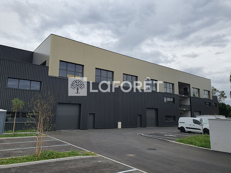VENTE - Local - ANDREZIEUX BOUTHEON (42160) - 273800 €