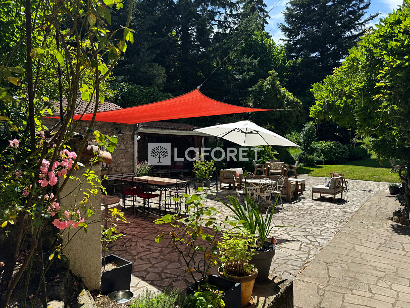 VENTE - Maison - VAUGNERAY (69670) - 745000 €