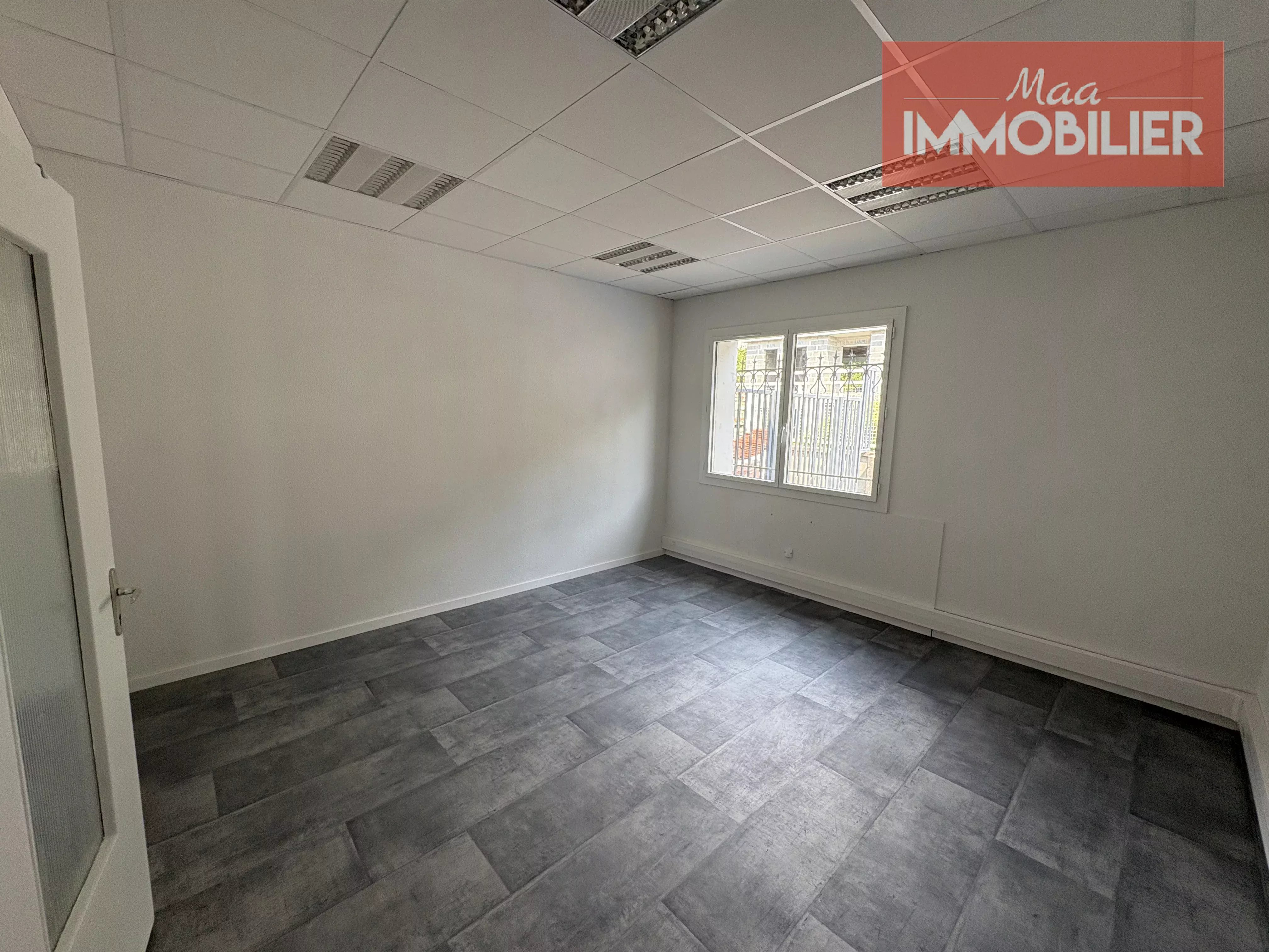 LOCATION - Local - Firminy (42700) - 581 €