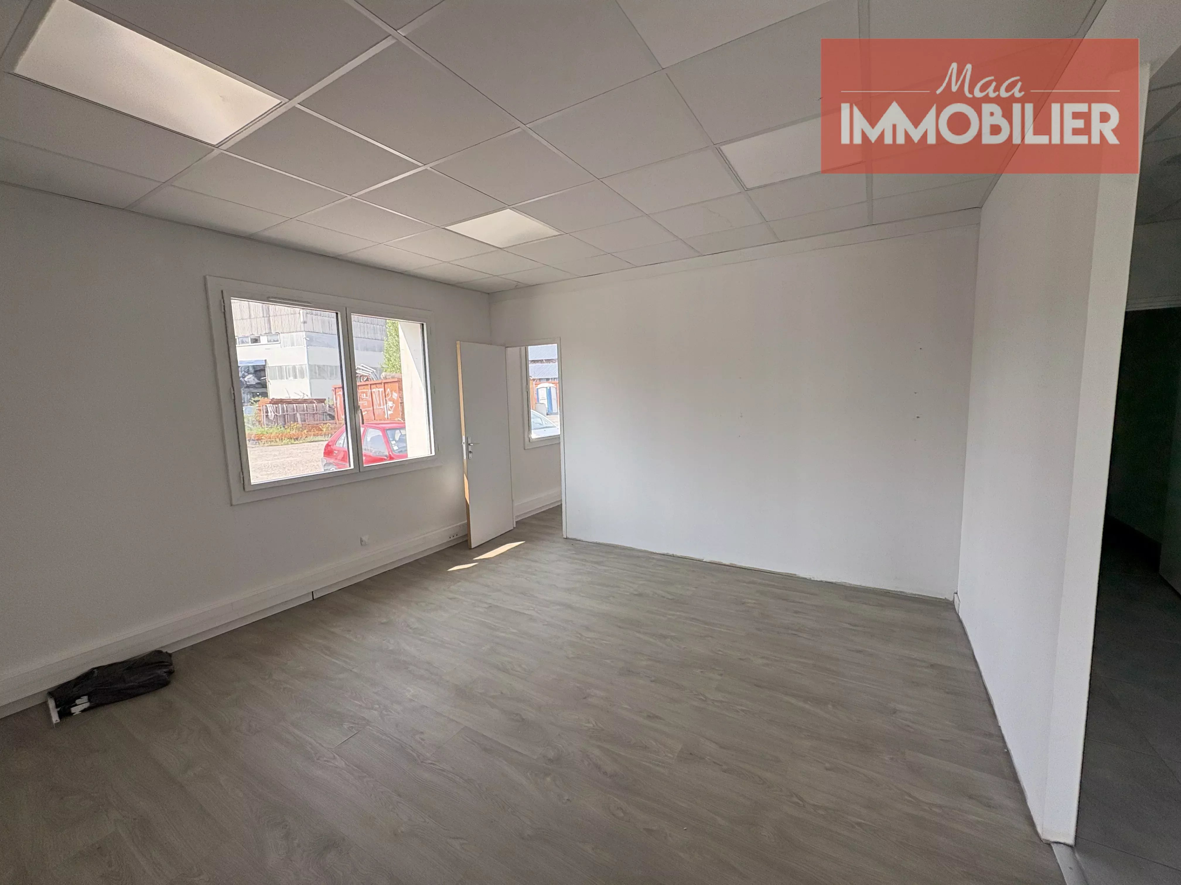 LOCATION - Local - Firminy (42700) - 581 €
