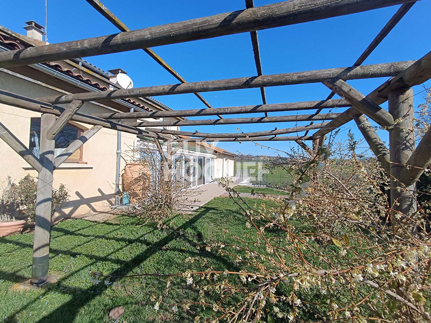 VENTE - Maison - BUSSIERES (42510) - 305000 €