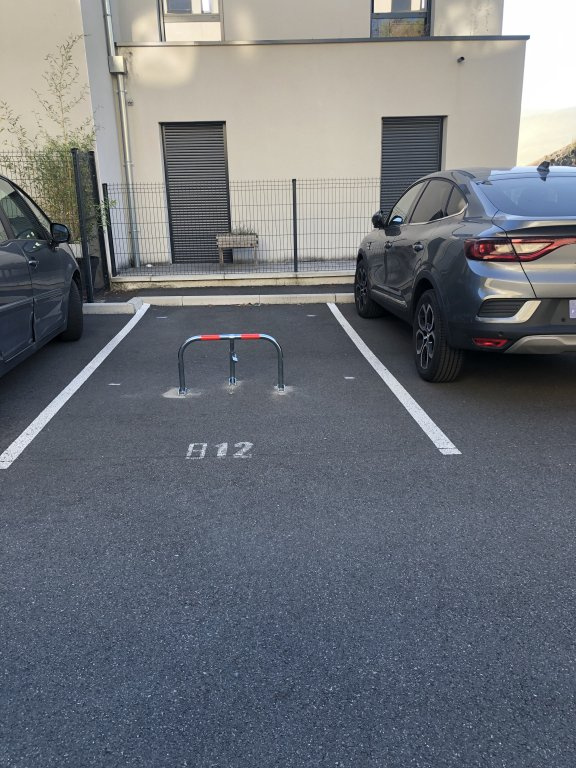 LOCATION - Parking/box - Saint-Jean-Bonnefonds (42650) - 35 €