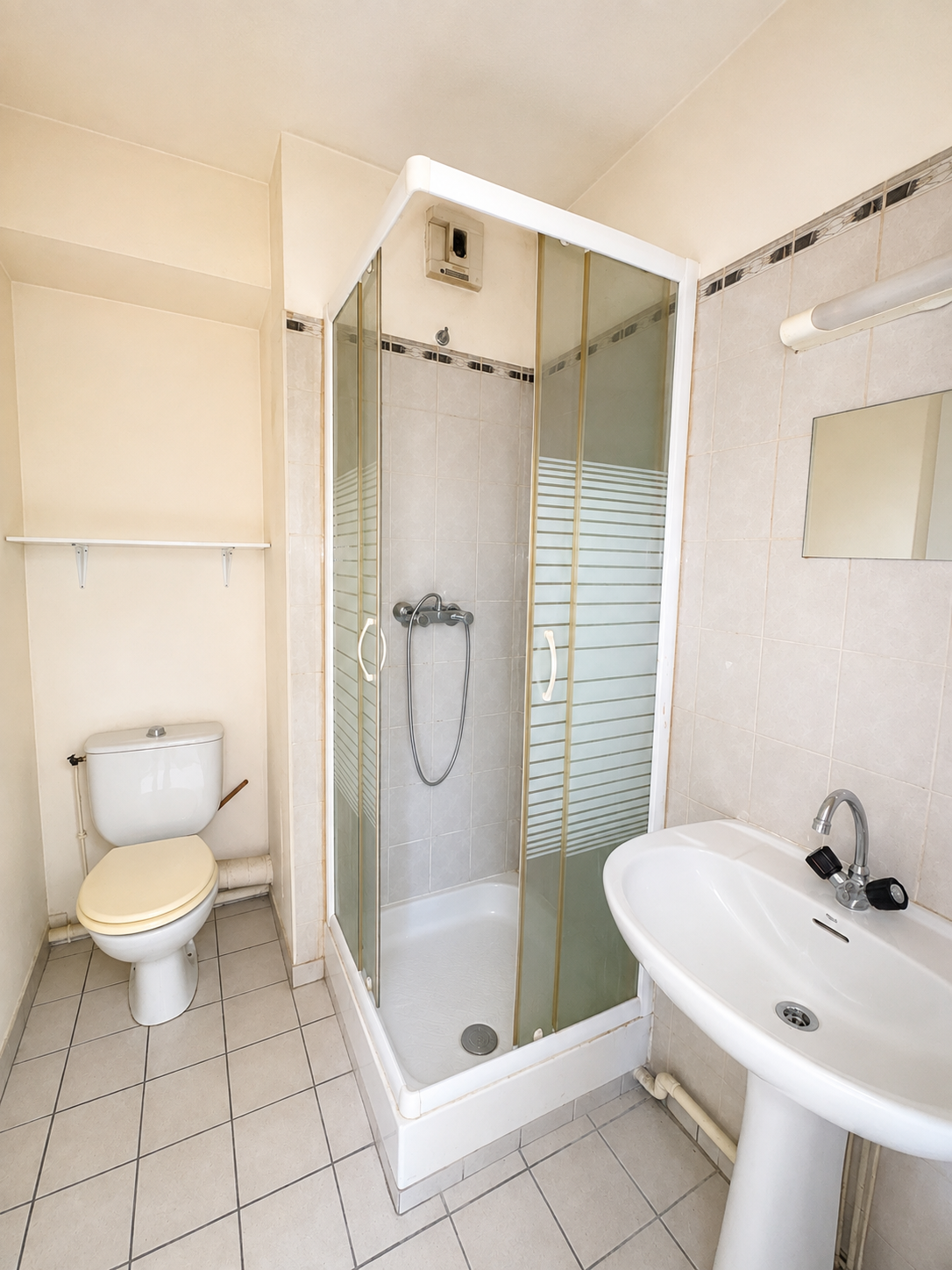 LOCATION - Appartement - Saint-Étienne (42100) - 325 €