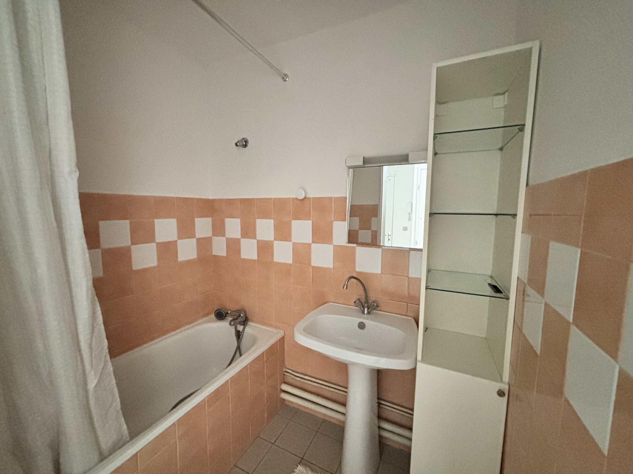 LOCATION - Appartement - Saint-Étienne (42100) - 430 €