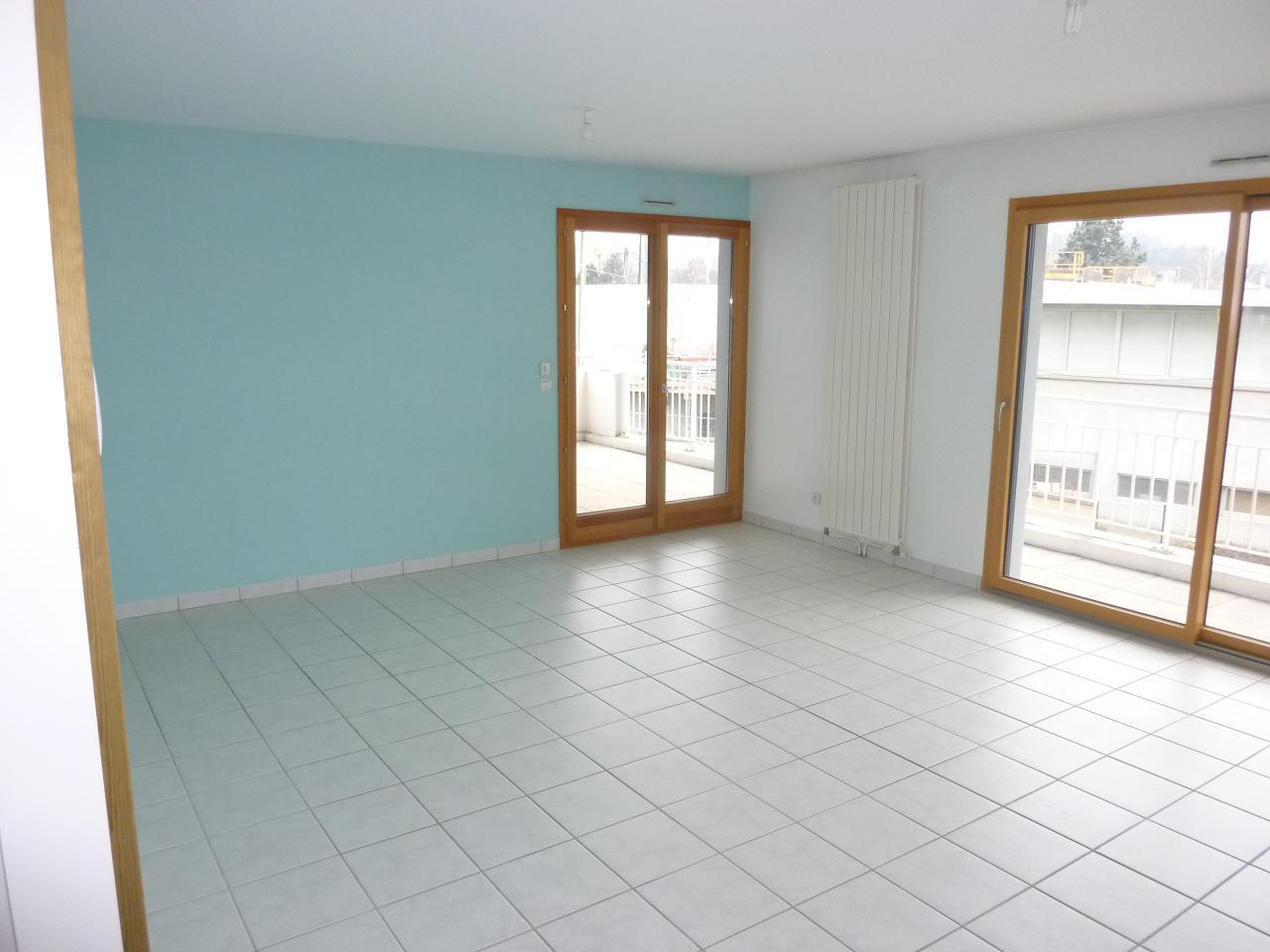 LOCATION - Appartement - Saint-Priest-en-Jarez (42270) - 885 €