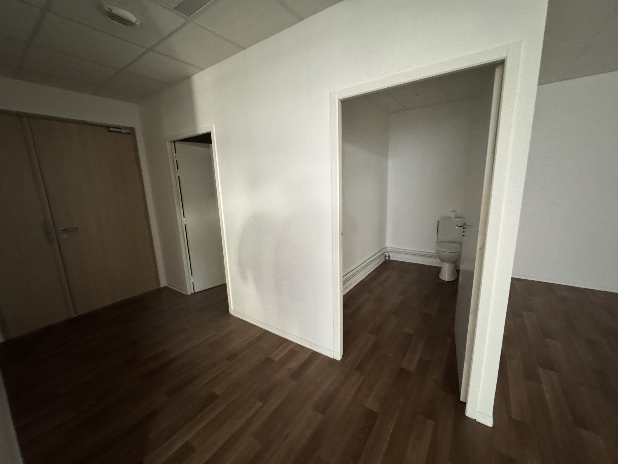 LOCATION - Bureaux - Andrézieux-Bouthéon (42160) - 2850 €