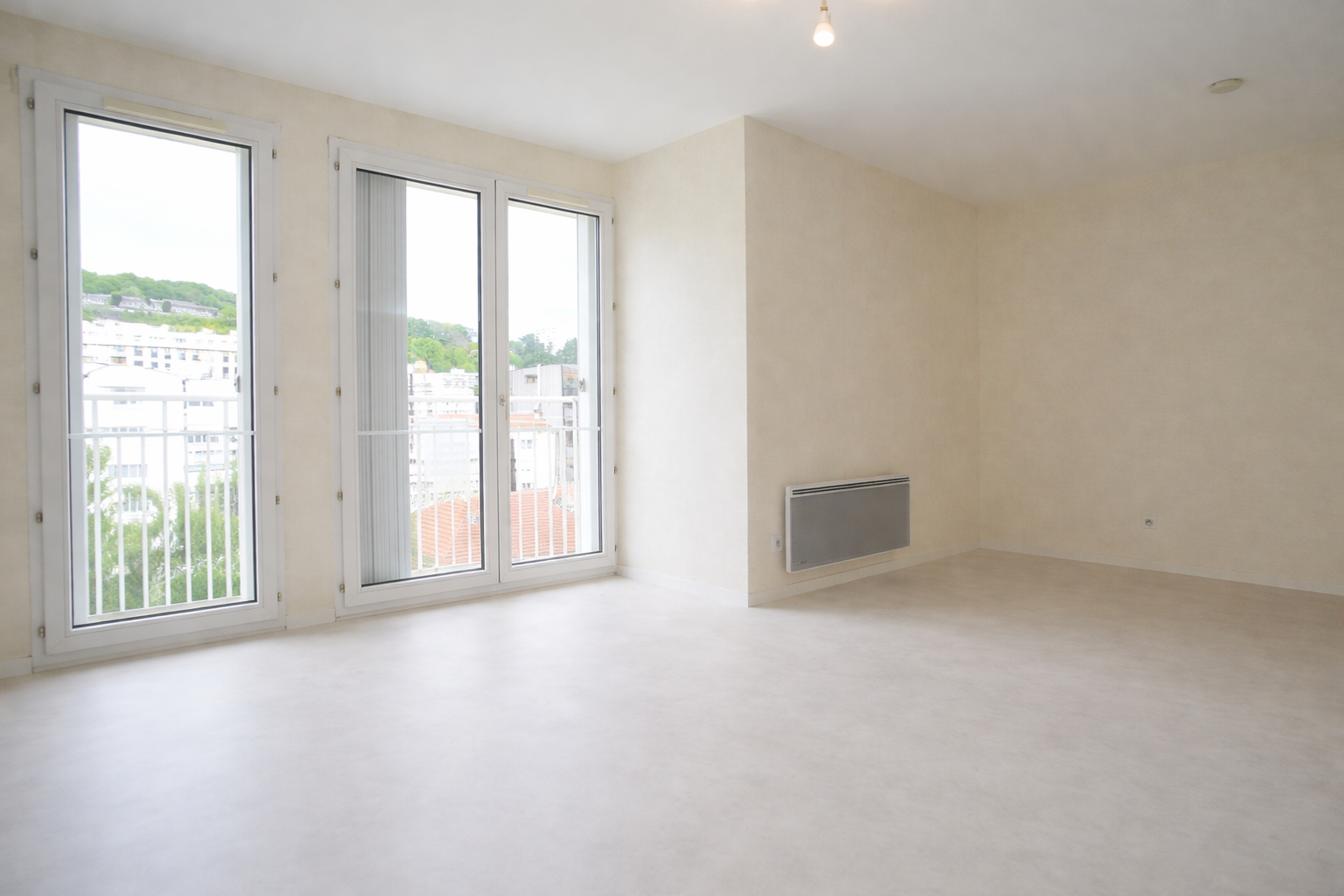 LOCATION - Appartement - Saint-Étienne (42000) - 410 €
