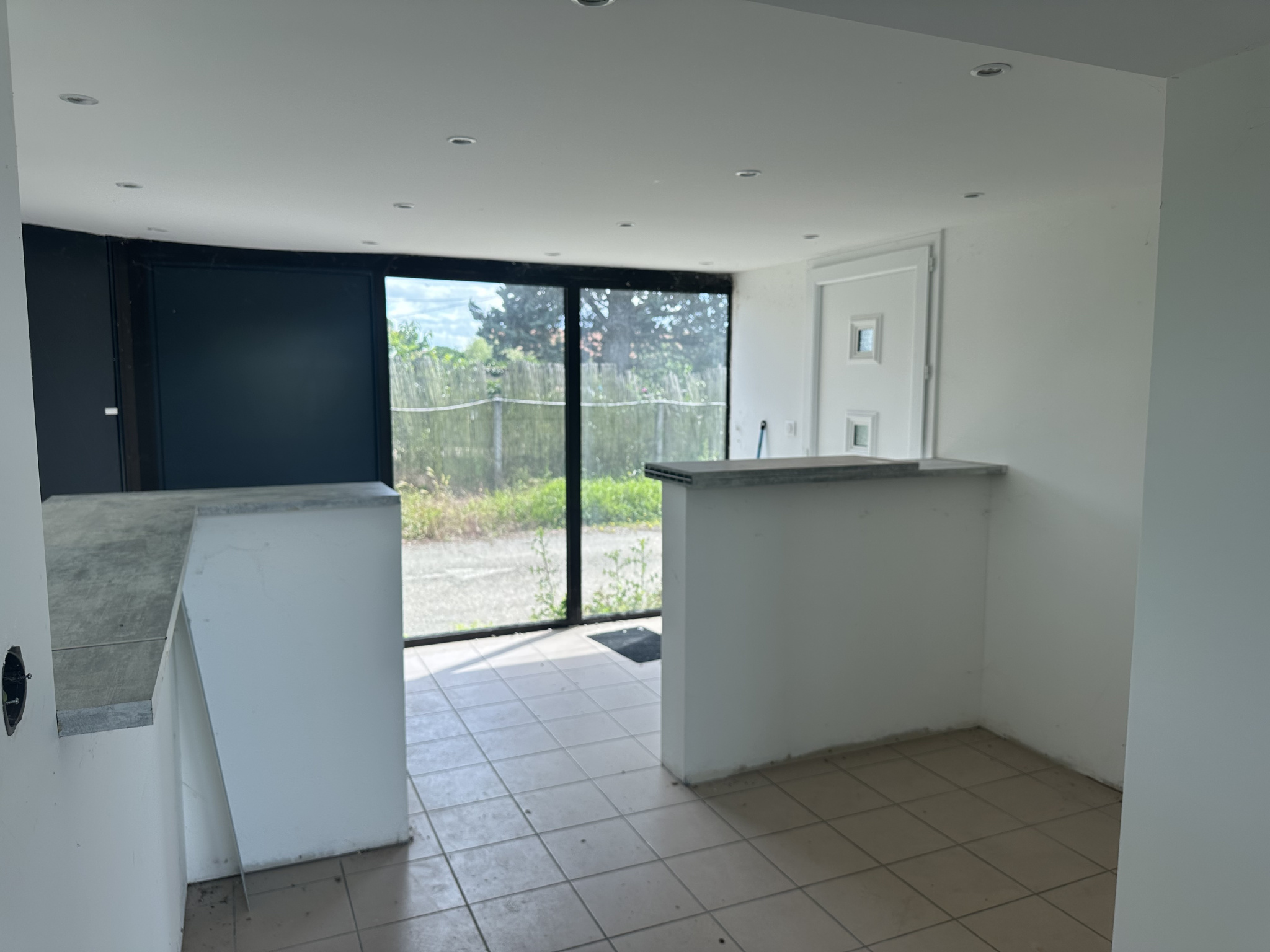 VENTE - Local - Feurs (42110) - 238000 €