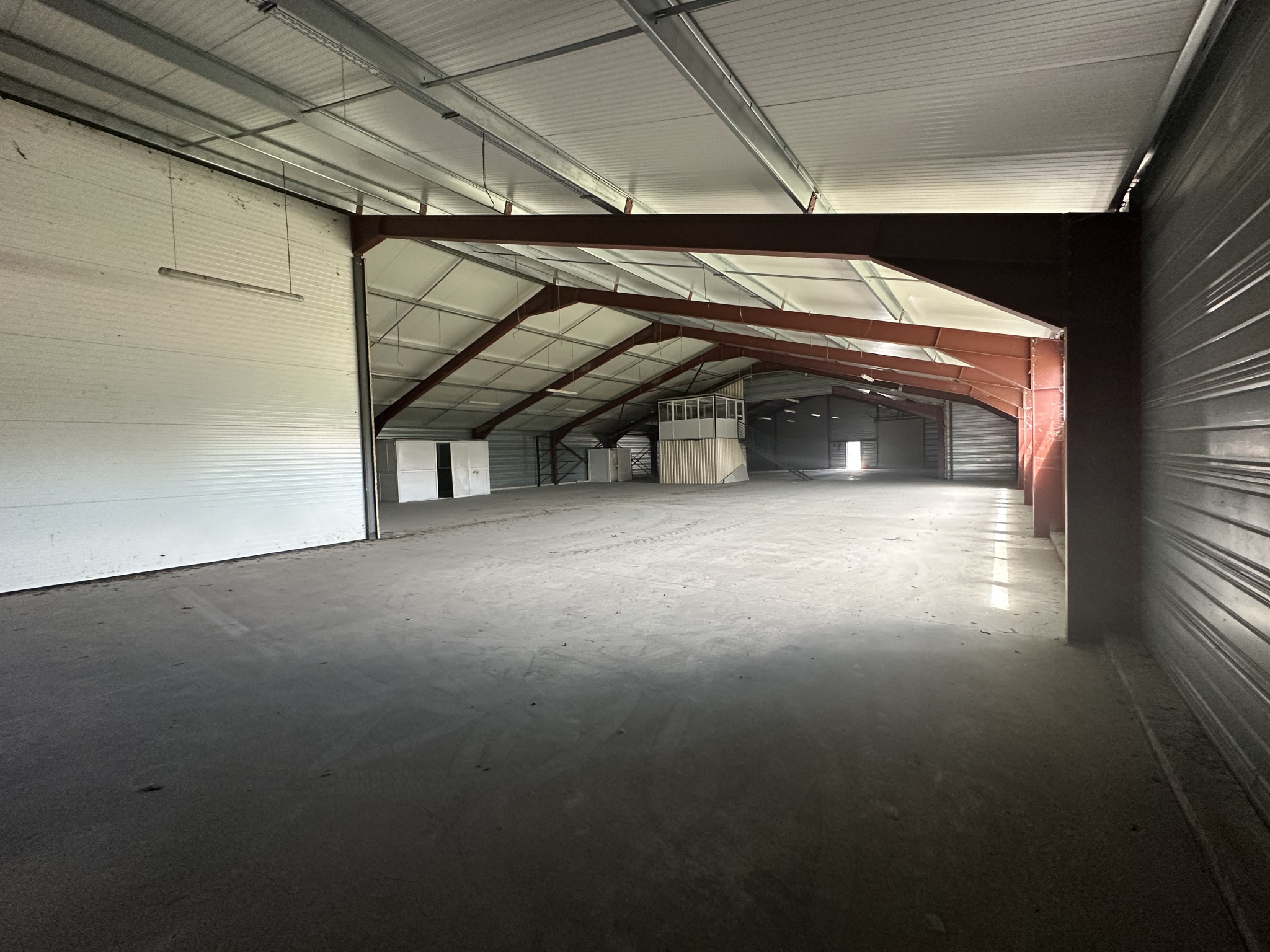 VENTE - Local - Feurs (42110) - 625000 €