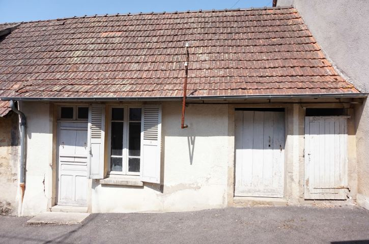 VENTE - Maison/villa - Saint-Honoré-les-Bains (58360) - 130000 €