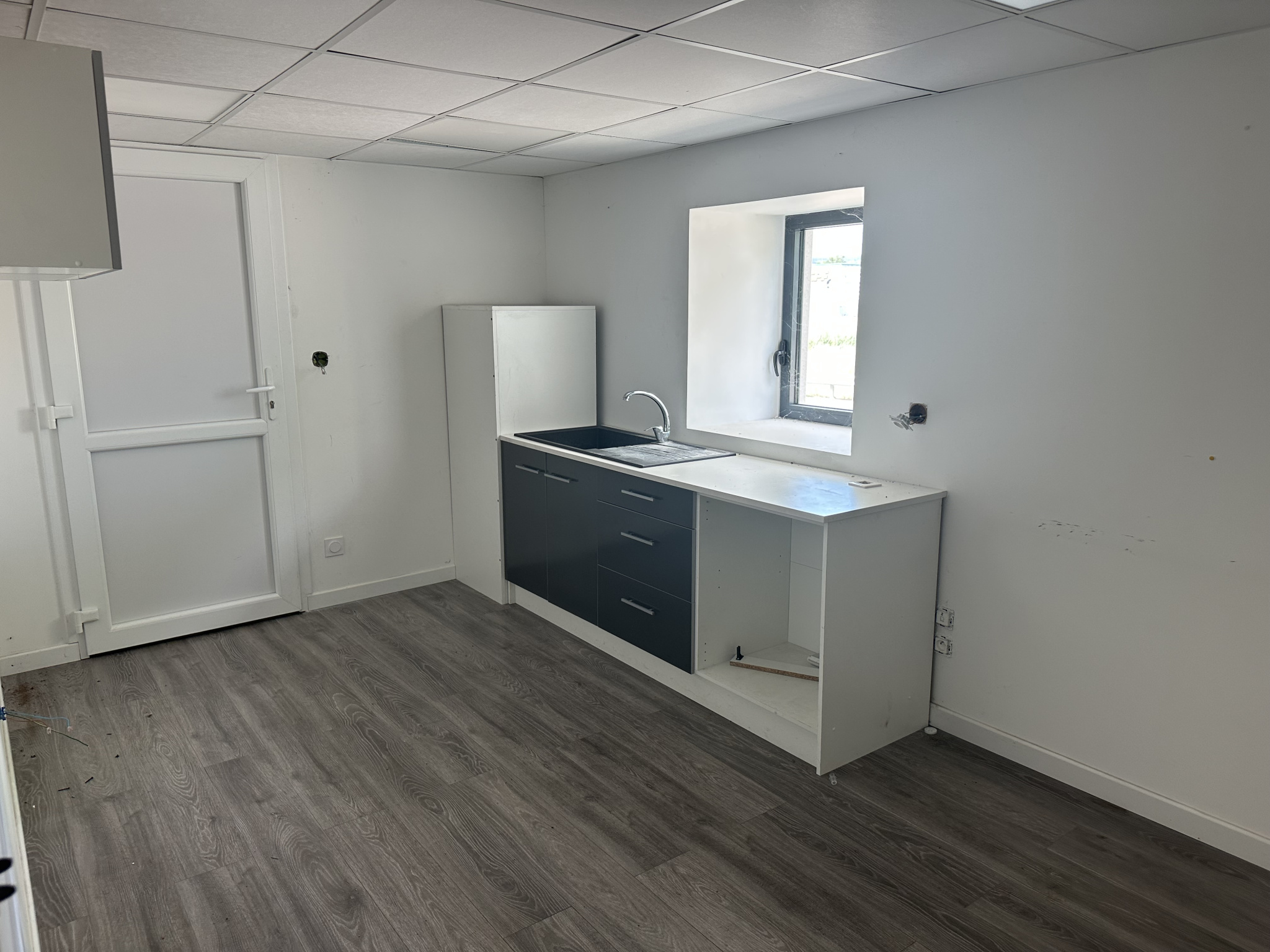 VENTE - Local - Feurs (42110) - 238000 €