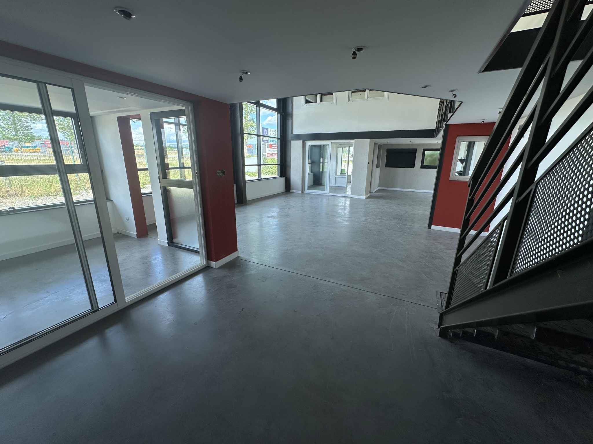 VENTE - Local - Feurs (42110) - 238000 €