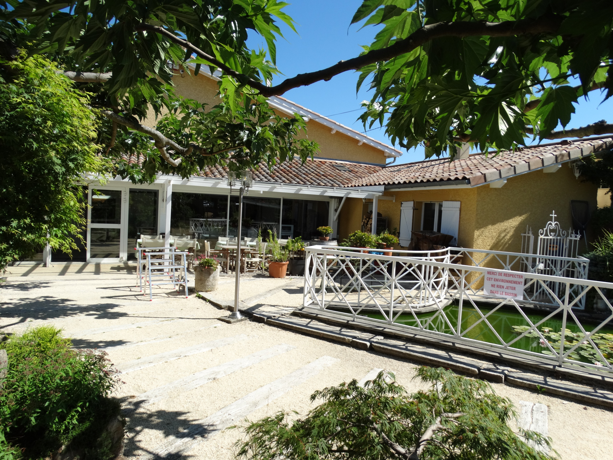 VENTE - Local - Longes (69420) - 1950000 €