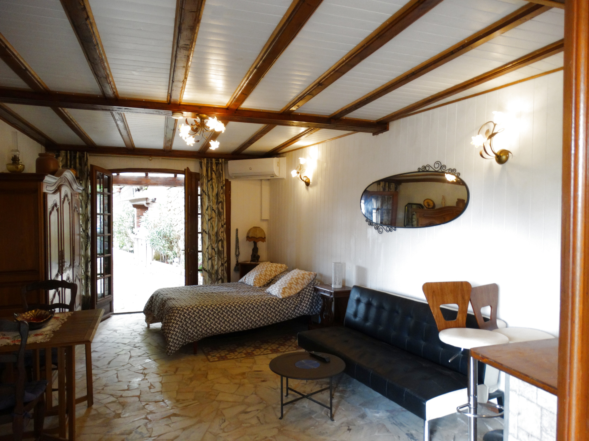 VENTE - Local - Taluyers (69440) - 995000 €