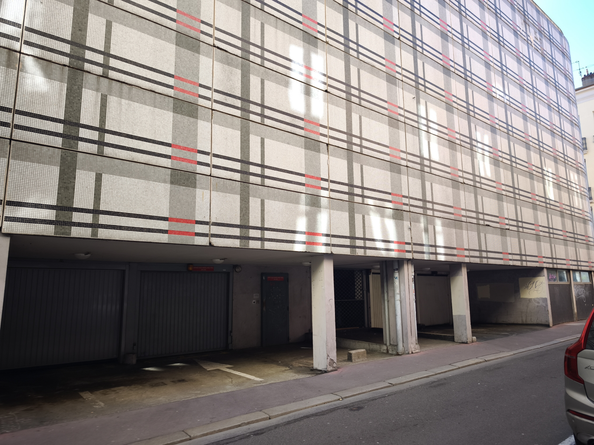 VENTE - Inconnu - Saint-Étienne (42000) - 10500 €