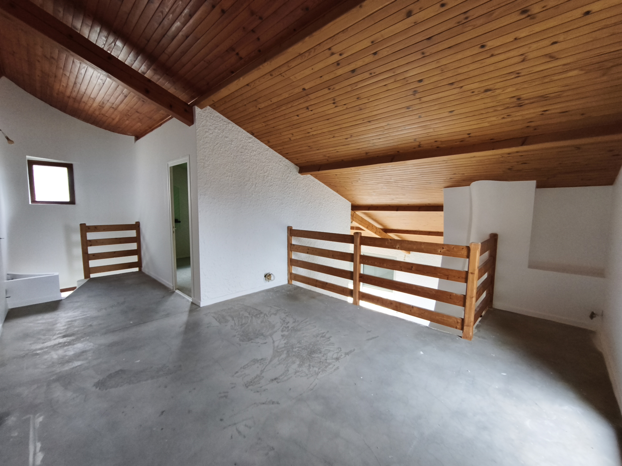 VENTE - Maison/villa - Le Chambon-Feugerolles (42500) - 235000 €