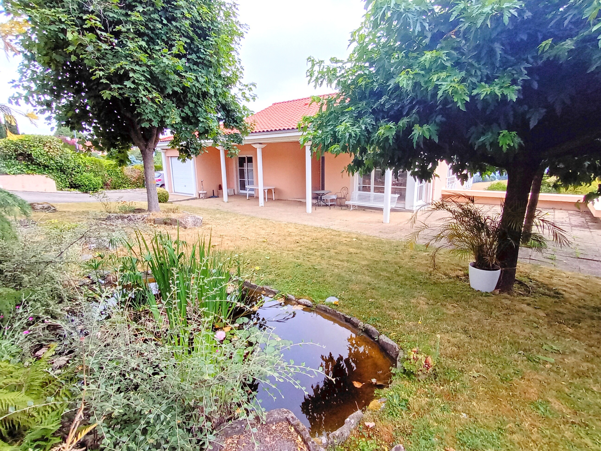VENTE - Maison/villa - Saint-Genest-Lerpt (42530) - 480000 €