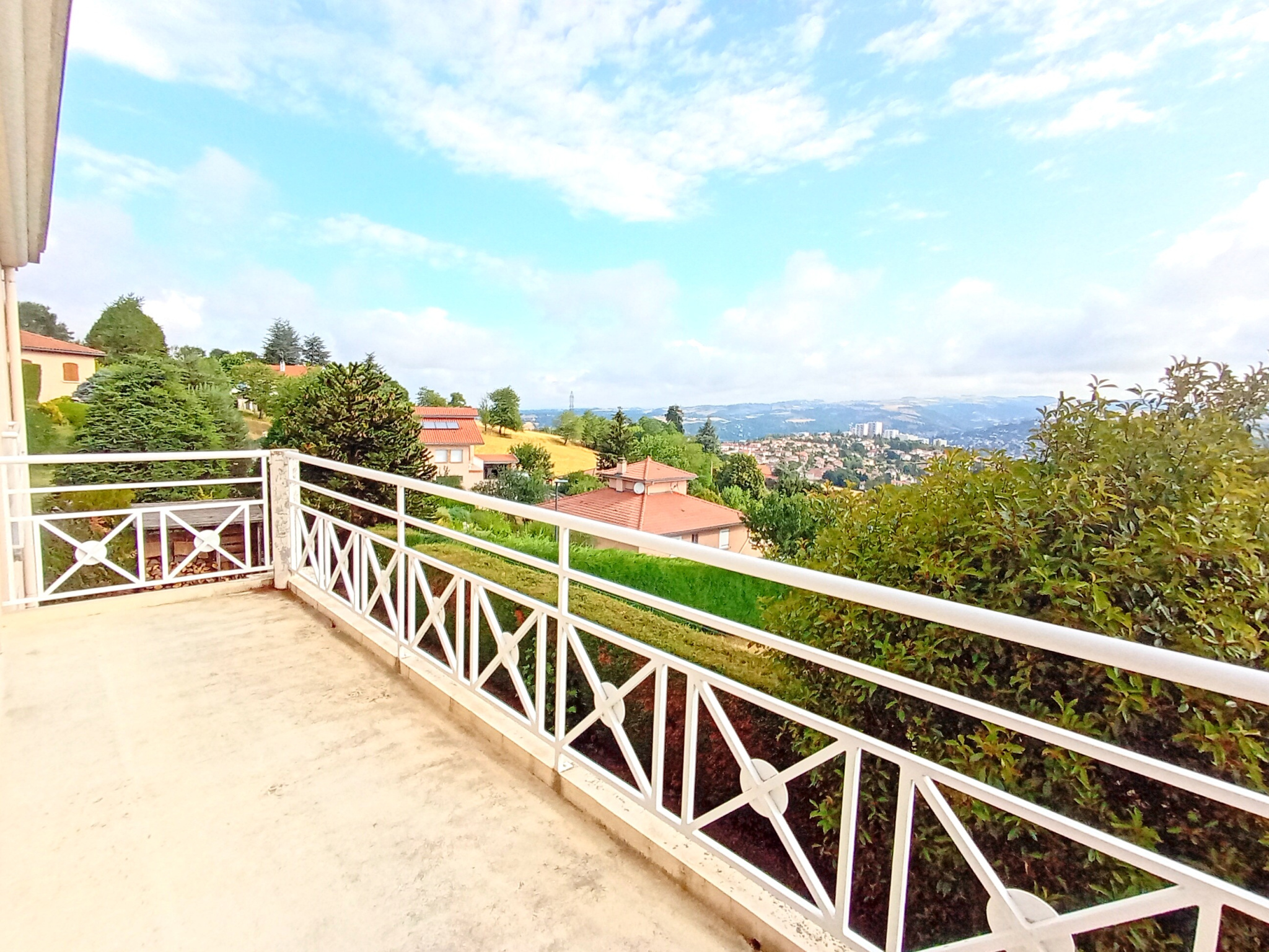 VENTE - Maison/villa - Saint-Genest-Lerpt (42530) - 480000 €