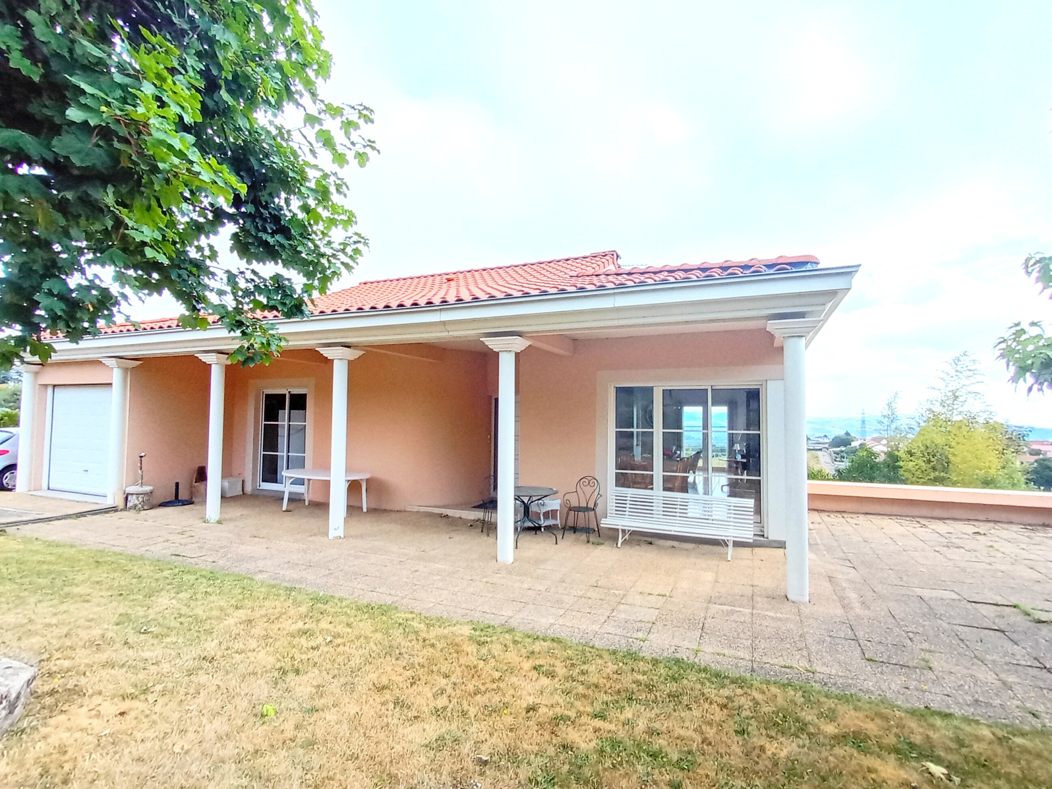VENTE - Maison/villa - Saint-Genest-Lerpt (42530) - 480000 €